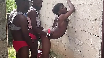 Get outdoor bareback action as this massive BBC gets expertly blown under the open sky. Watch every inch of that huge black cock get worshipped in this raw amateur encounter.