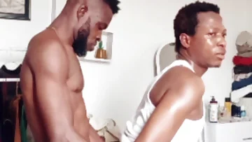 He's bareback fucking his ex with that huge BBC until they both explode. The mature stud gives a handjob before pumping him full of cum.
