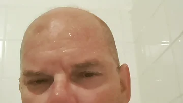 Watch this steamy German stud go wild with some intense solo action. He's getting filthy in the bathroom, showing off his mature skills in this homemade scene.