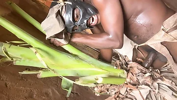 Ever seen a Nigerian guy jerk his thick cock outdoors where anyone could catch him? This outdoor session ends with his hot load spraying everywhere.