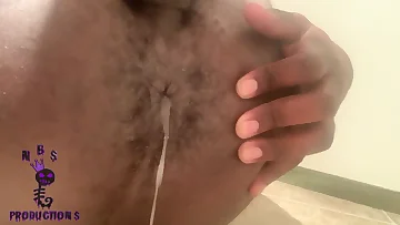 Watch this young black twink work himself into a frenzy all alone. He ends up with an impressive creampie that proves his amateur skills are legit.